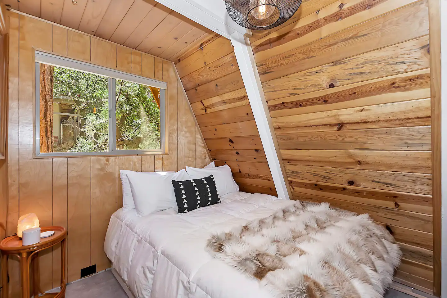 Downstairs private bedroom with a double bed