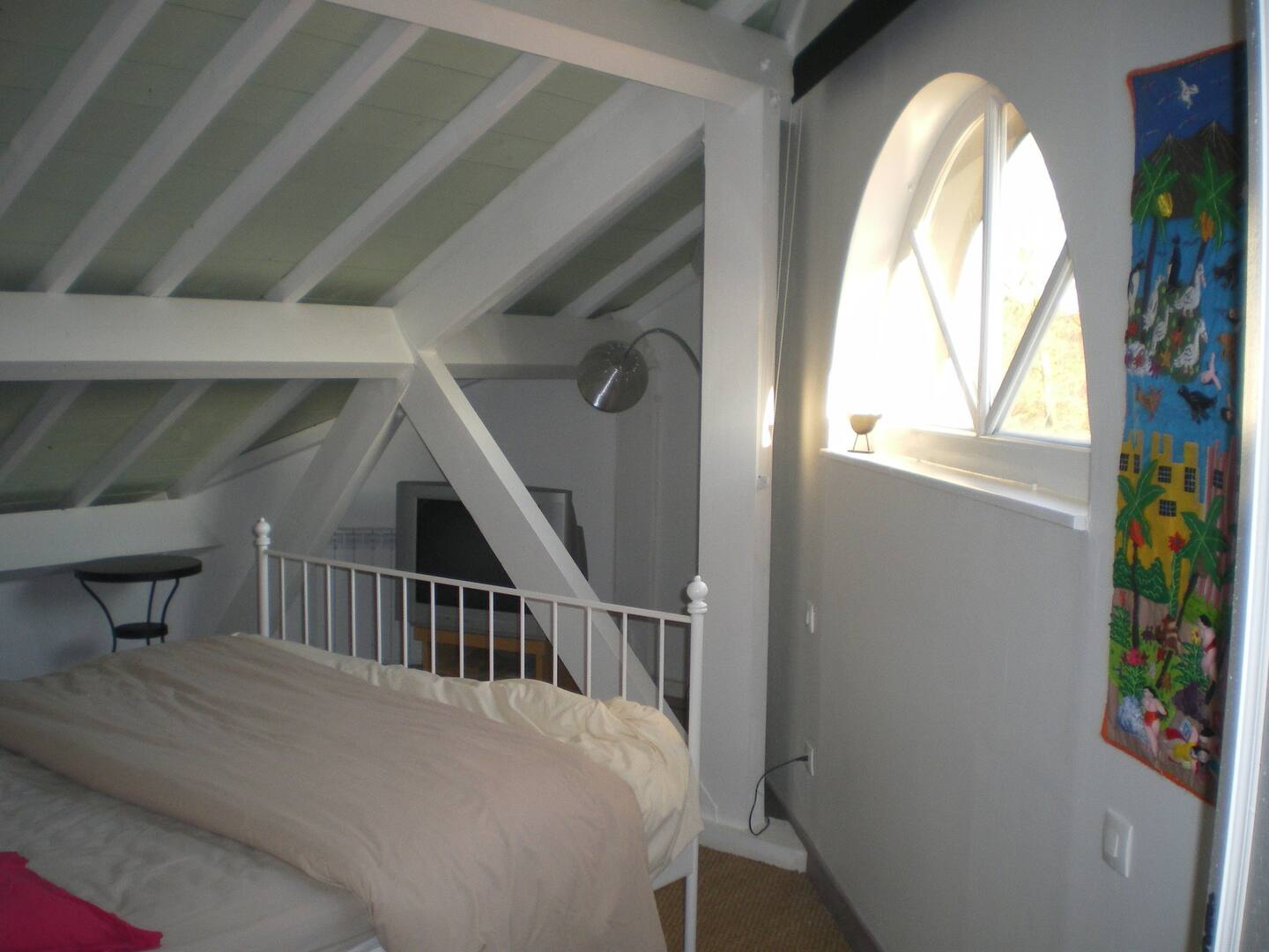 Chamber in the upper floor.