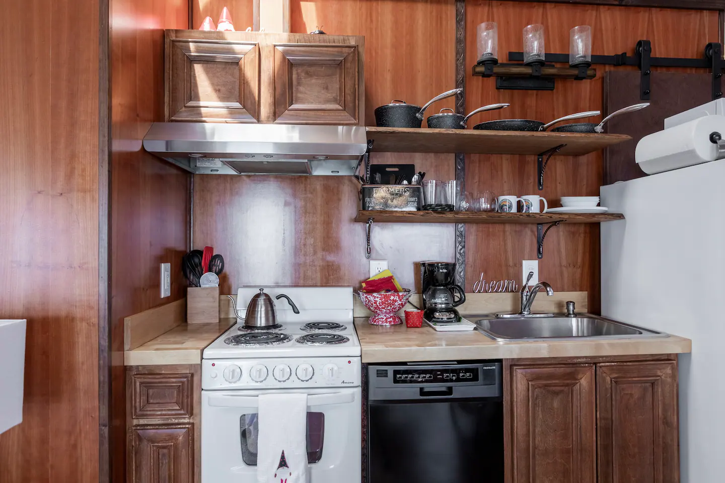 If you choose to eat in, the yurt has its own kitchen with a stove, full-sized refrigerator/freezer with ice maker, dishwasher, microwave, coffee machine, and a dining space.