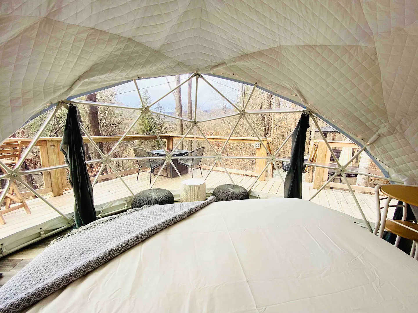From the comfortable queen bed, take in the magnificent views.