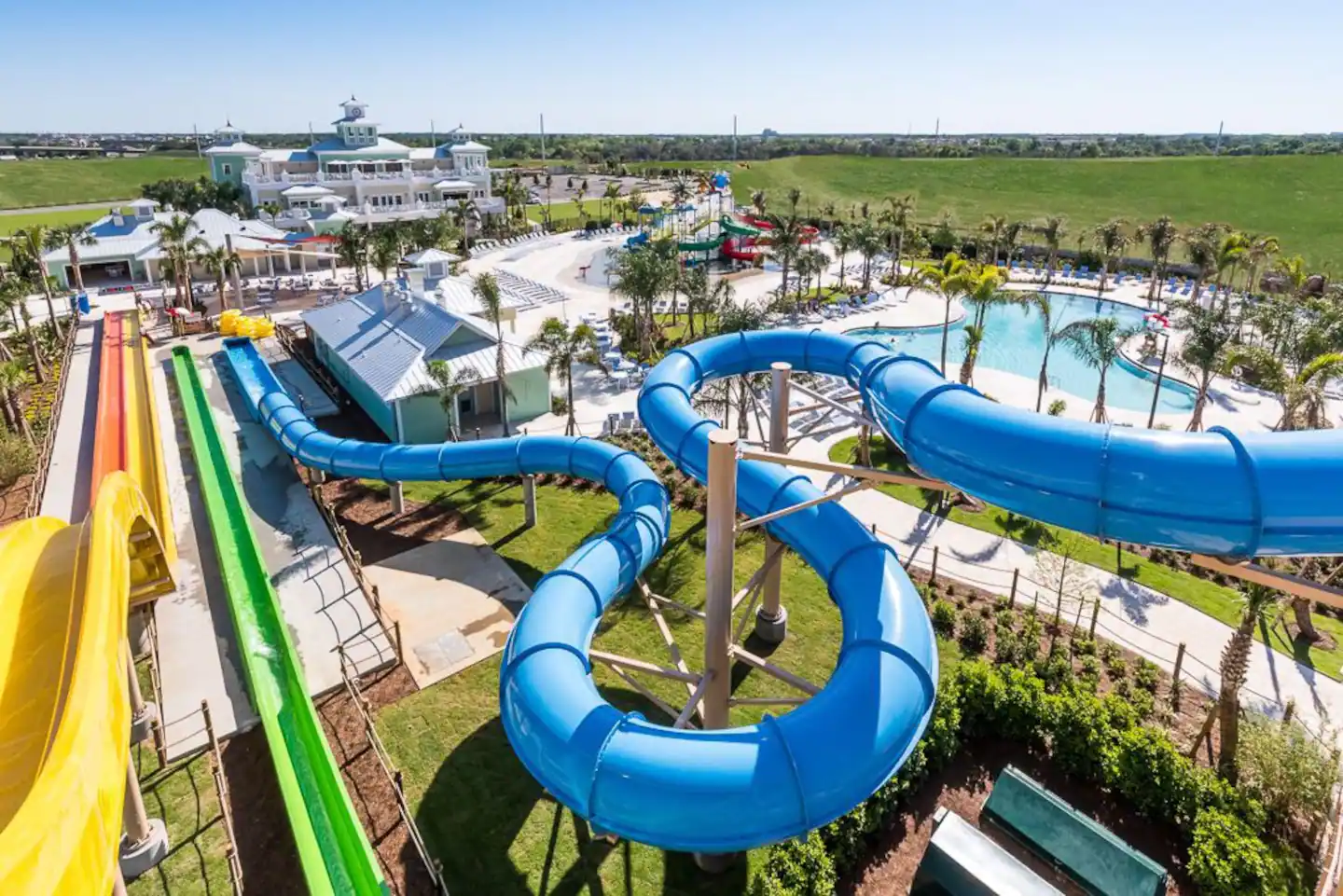4-min walk waterpark