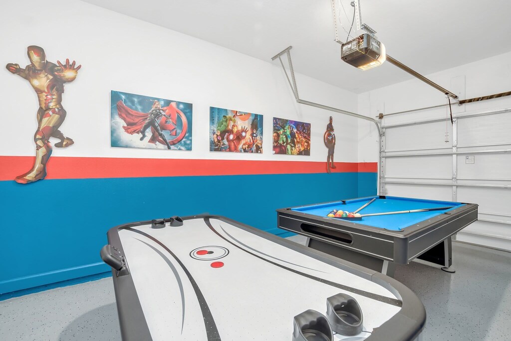 Upstairs gaming room/loft