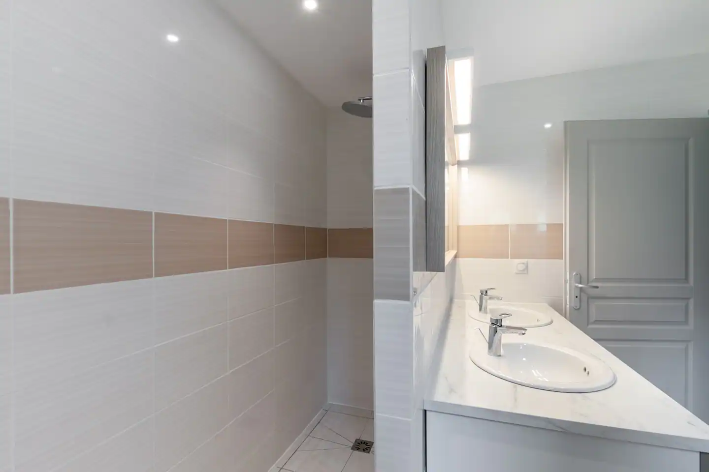 An independent toilet