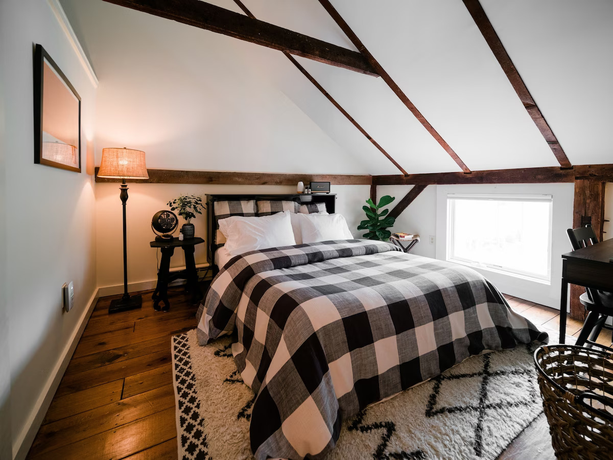 Second bedroom / office. (No bathroom attached)