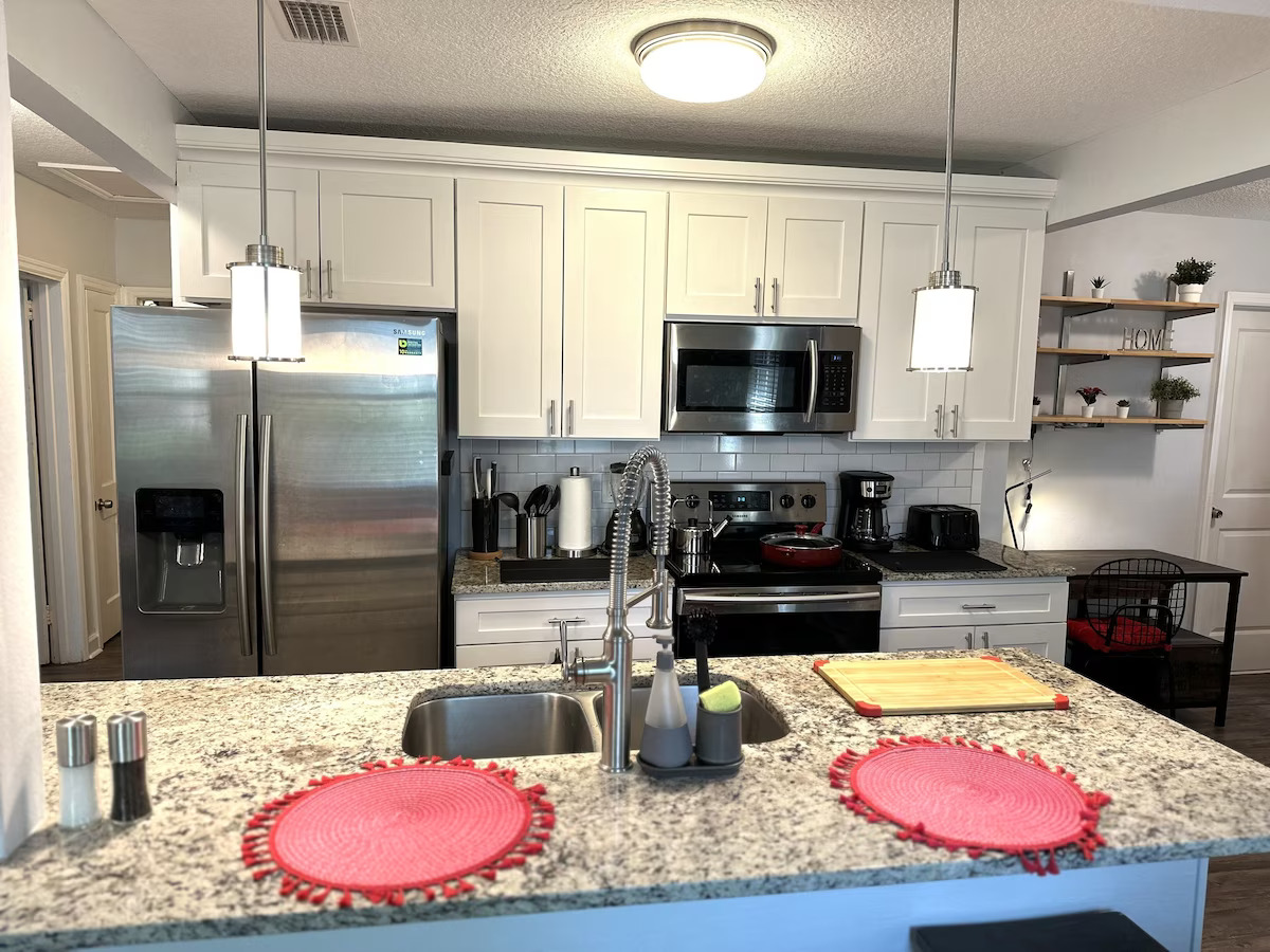The kitchen is well stocked if you would like to cook your meals here.