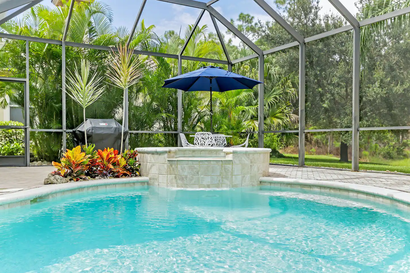 Relax on the numerous reclinable lounge chairs